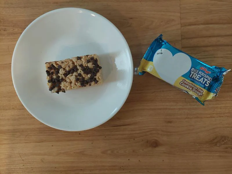 RICE KRISPIES TREATS CHOCOLATEY CHIP COOKIE DOUGH  O.78 OZ - Image 3