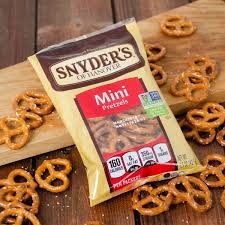 SNYDERS MINI PRETZELS - Image 2