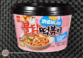 WANG KOREA CHICKEN AND CARBONARA FLAVOR TOPOKKI 5.96 OZ - Image 3